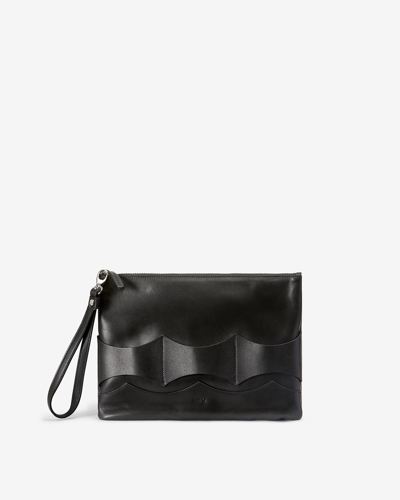 Flow Pouch Medium in calfskin